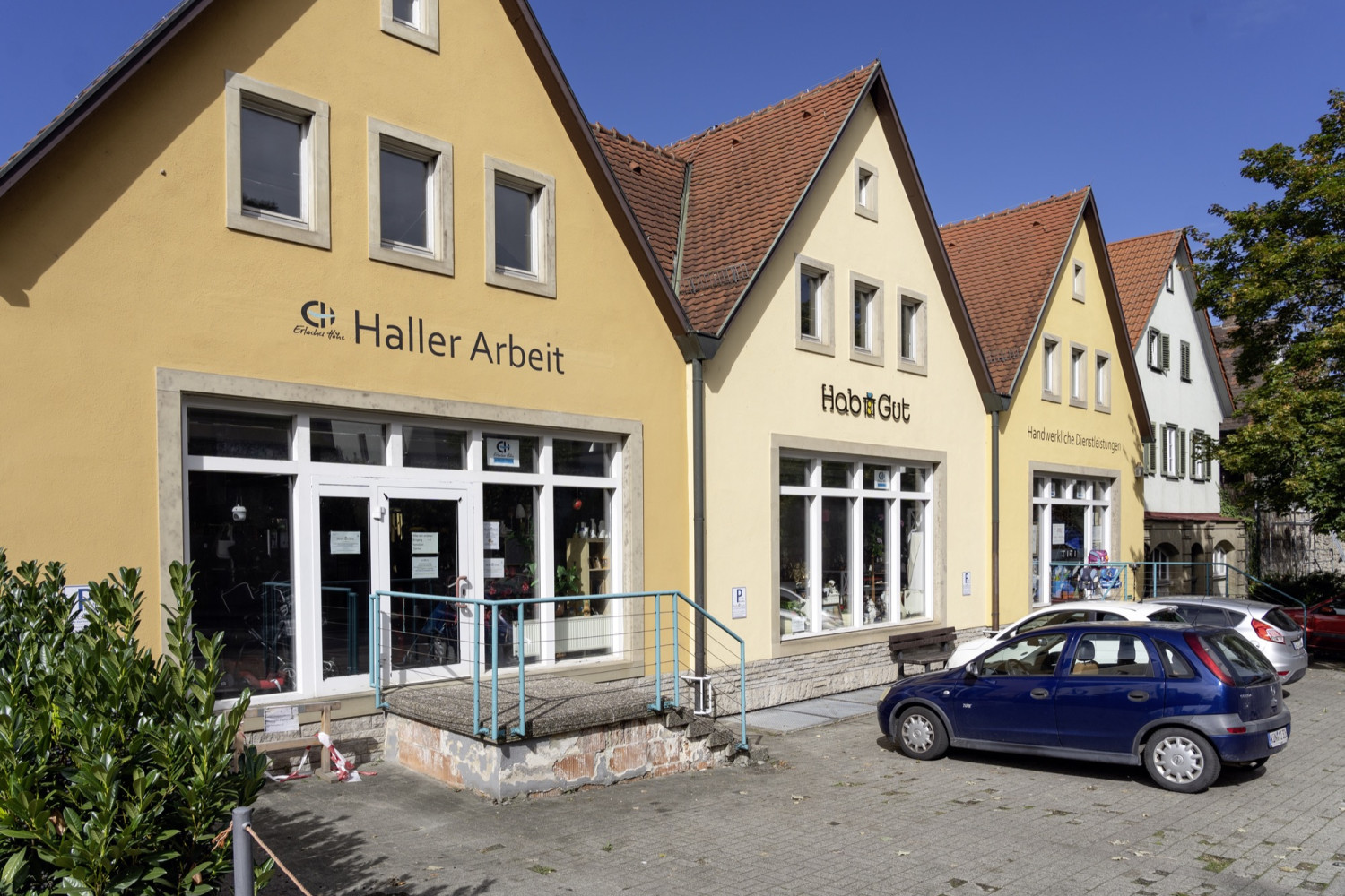 **Lebensmittelspenden** für Verkauf 
im Hab & Gut abholen